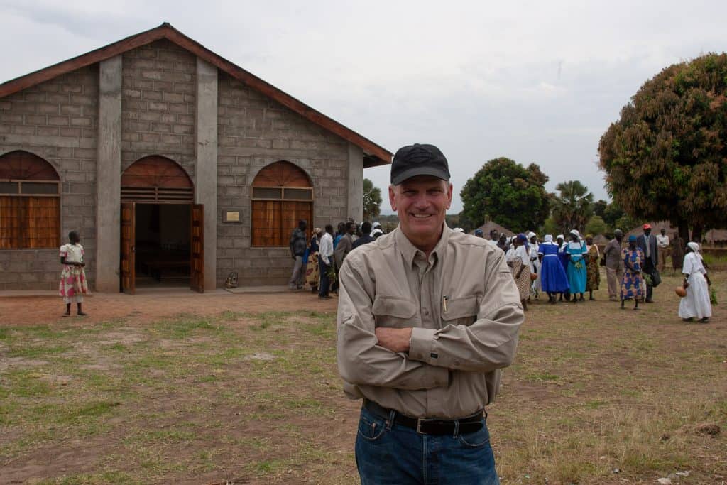 Franklin Graham visited Sudan in 2007 to encourage believers.