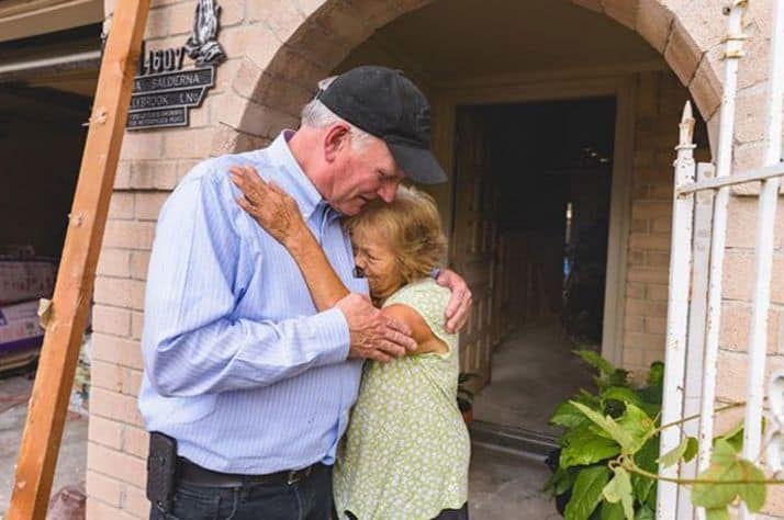 Franklin Graham met with distraught Houston homeowners in the days after the storm.