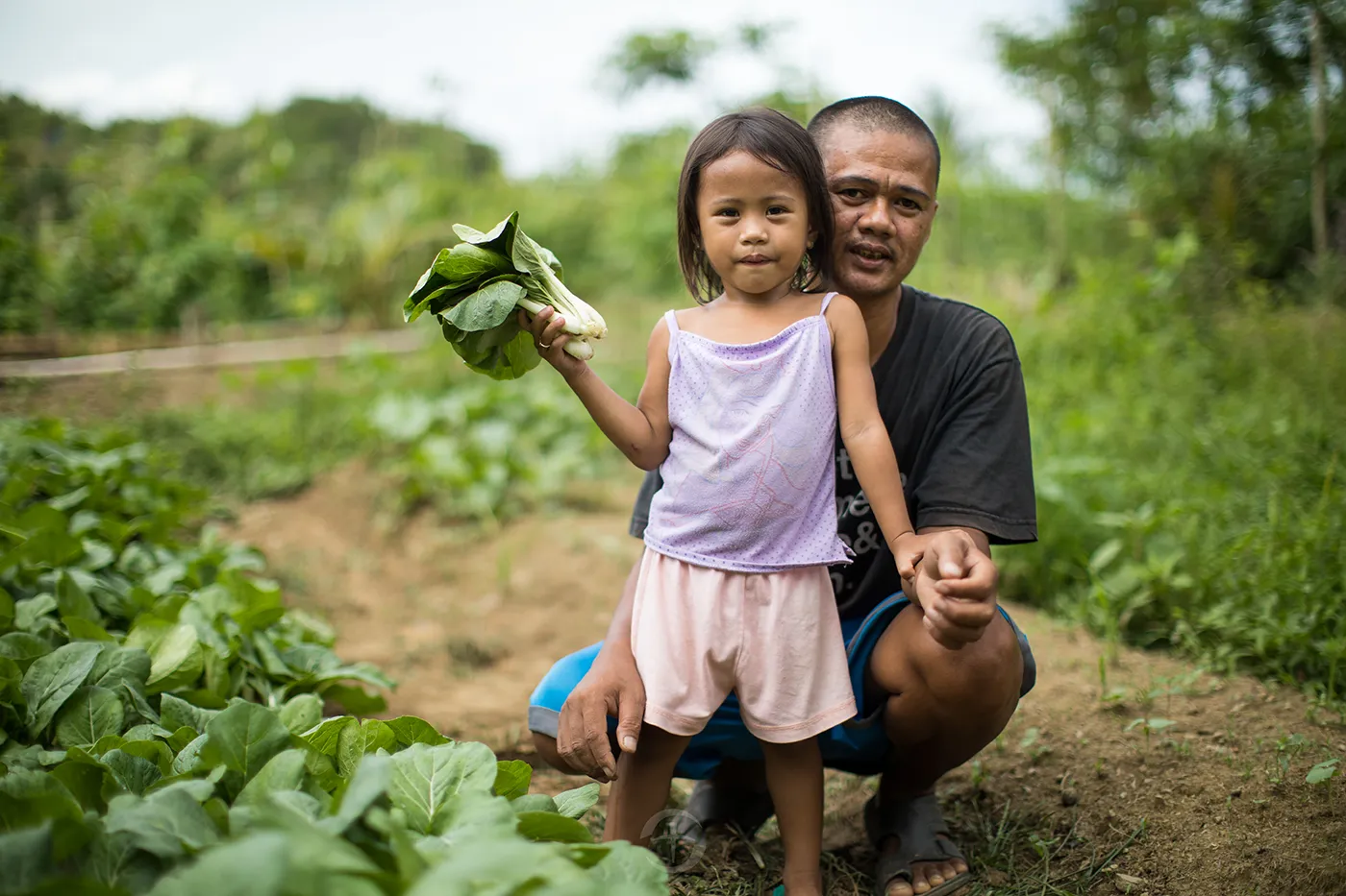 Community members receiving practical agriculture and food-security support through Samaritan’s Purse food projects.