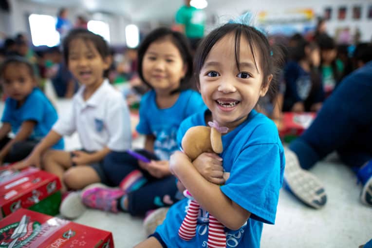 Children in Saipan received special shoebox gifts during an Operation Christmas Child outreach event with Franklin Graham, his wife Jane, and other special guests.