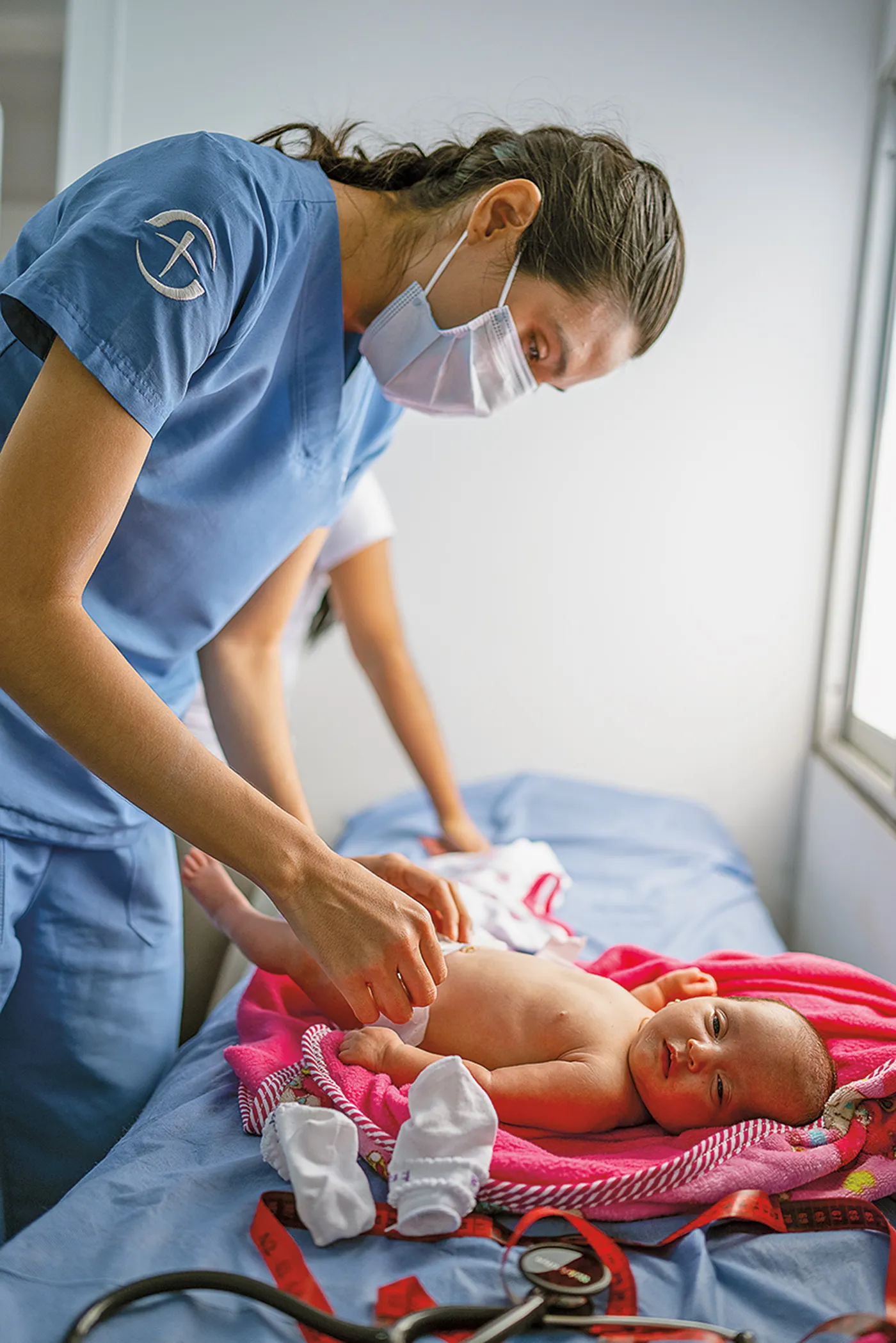CARING FOR THE VULNERABLE: Samaritan’s Purse is feeding hungry Venezuelans
and providing medical care to those in need, including new moms and babies.