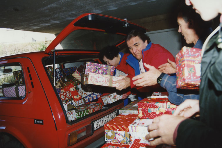 The late Ross Rhoads was a supporter of Operation Christmas Child from the ministry's beginning in 1993.