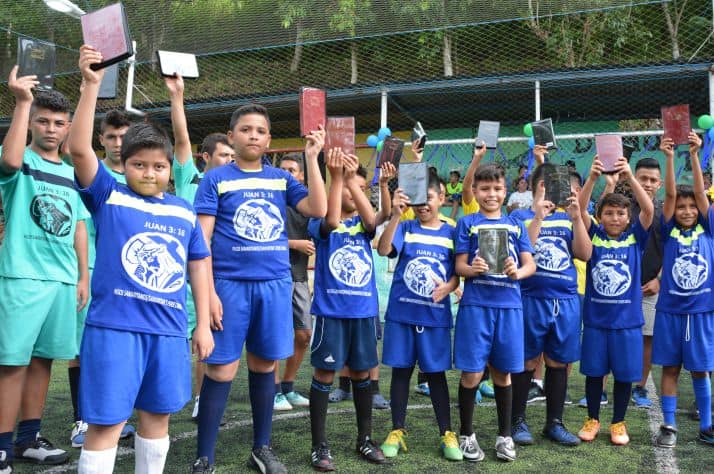 Samaritan's Purse worked with a local partner in El Salvador to provide Bibles, uniforms, soccer balls, and snacks for players.
