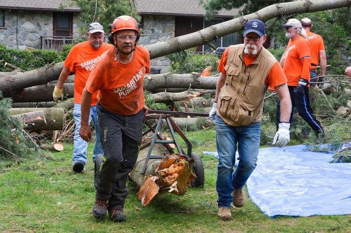 Samaritan's Purse volunteers are helping homeowners in Jesus’ Name by clearing debris and doing chainsaw work.