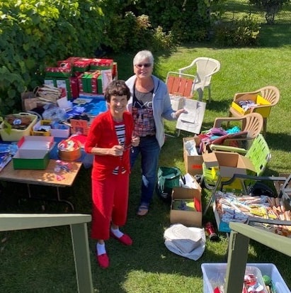 Shoebox packing party in Barbara Shumeley's backyard. (Supplied)
