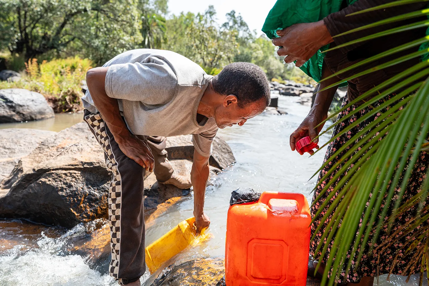 Community members receiving access to safe water and hygiene support through Samaritan’s Purse water projects.