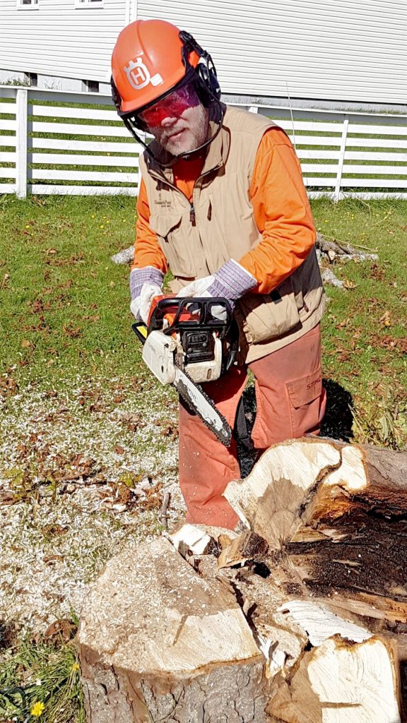 “This is a calling on my life.” Phil Jones spent three weeks leading teams of volunteers three weeks in Louisiana to clean up hurricane-damaged homes.
